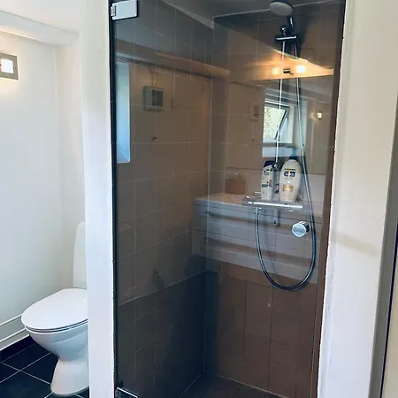 With Private Bathroom, 10-15 Min To Copenhagen Homestay szállás *